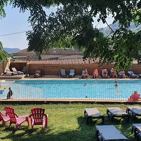 Κάμπινγκ Confortable Avec Terrasse Pour 5 Personnes - Api-1-52-388 *