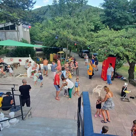 Confortable Avec Terrasse Pour 5 Personnes - Api-1-52-388 Κάμπινγκ